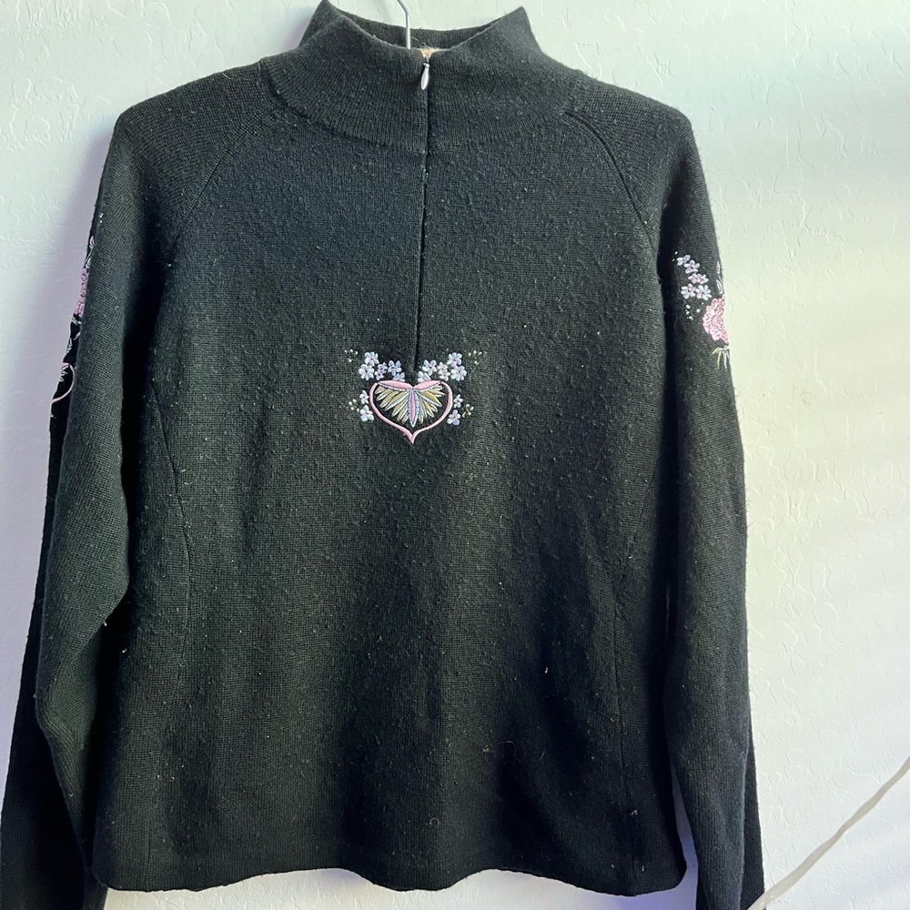 Obermeyer heart embroidered sweater